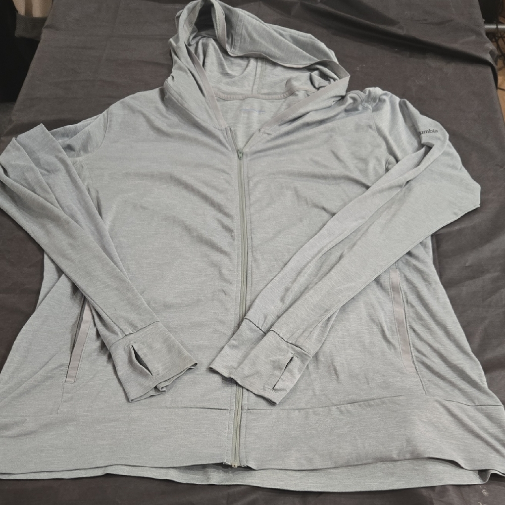 Columbia Women's Light Gray Zip-Up Hoodie